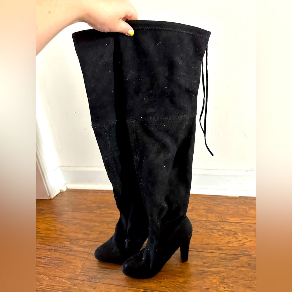 Steve Madden “Gorgeous” Knee-high Black Suede pull-on Boots, Sz: 6.5